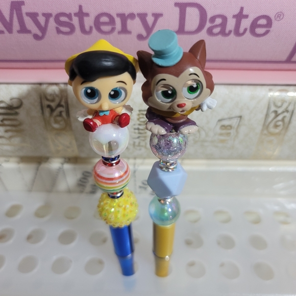 DISNEY DOORABLES PINOCCHIO Gideon the Cat Set of 2 Beaded Pens - Picture 7 of 10